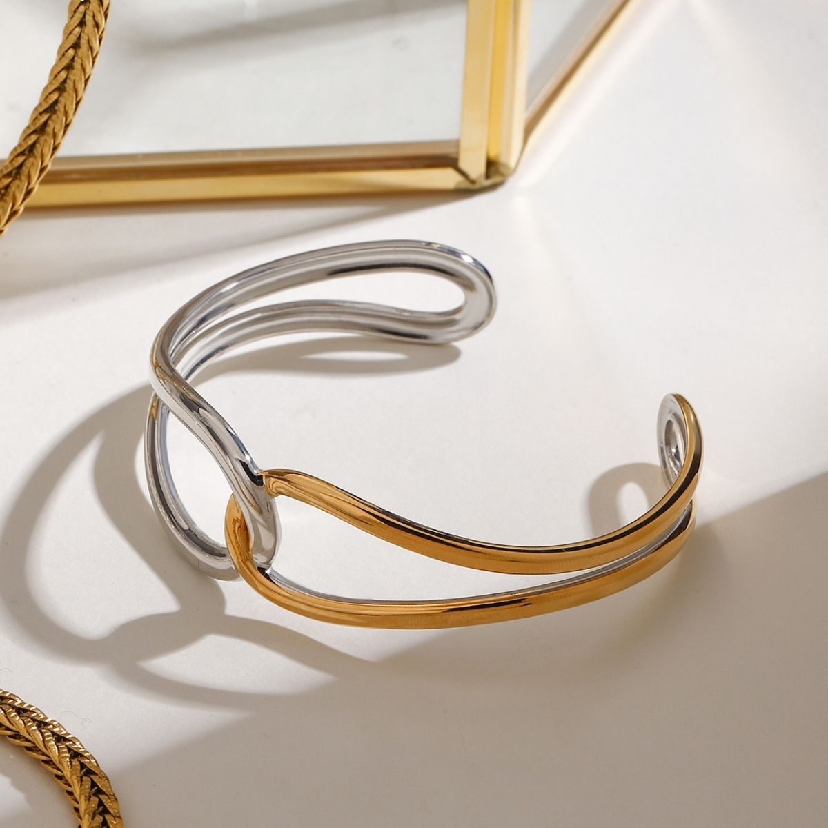 Bracelet manchette Interlock – Jonc ouvert en fil d'acier inoxydable bicolore et imperméable