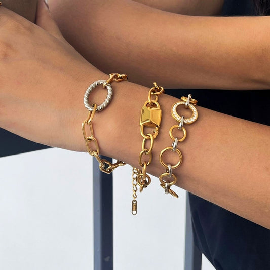 Das Bold Statement Kettenarmband – Zweifarbiges, wasserfestes Glieder- und Charm-Armband aus Edelstahl