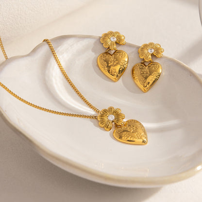 Waterproof Gold Daisy Heart Pendant Necklace & Drop Earrings – Hypoallergenic Floral Jewelry Set