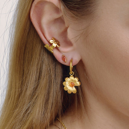 18K Gold Plated Tarnish-Free Daisy Huggie Hoop Earrings – Waterproof Stainless Steel Floral Charm Dangles