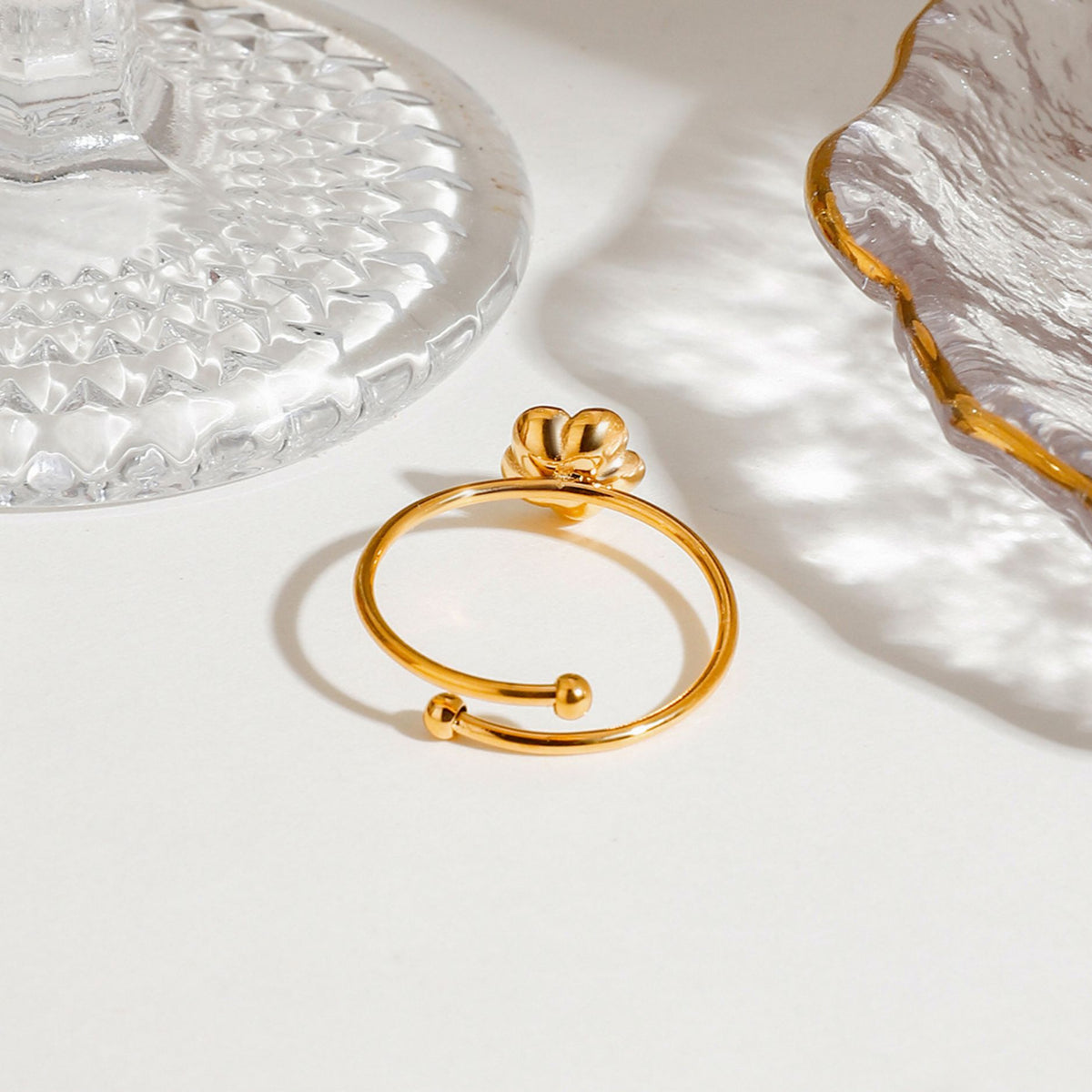 18K Gold Plated Minimalist Flower Ring – Waterproof Hypoallergenic Stainless Steel Ring with Rose Motif