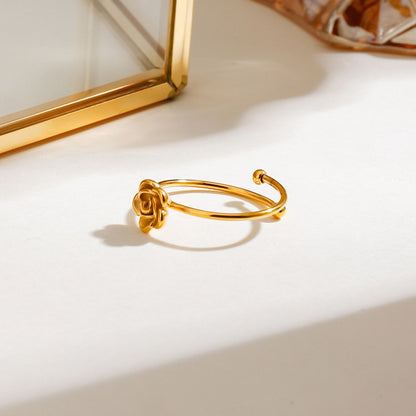 18K Gold Plated Minimalist Flower Ring – Waterproof Hypoallergenic Stainless Steel Ring with Rose Motif