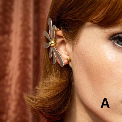 Titre du produit : Boucles d'oreilles Statement Sculpted Contour – Clous et créoles bicolores en acier inoxydable imperméable