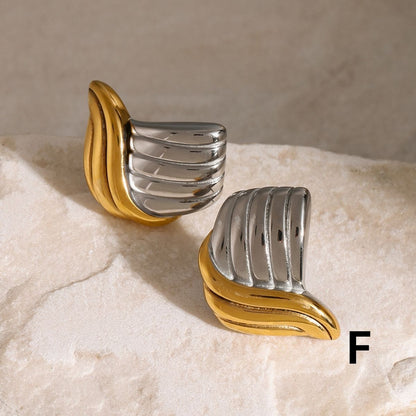 Titre du produit : Boucles d'oreilles Statement Sculpted Contour – Clous et créoles bicolores en acier inoxydable imperméable