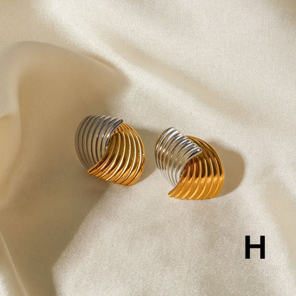 Titre du produit : Boucles d'oreilles Statement Sculpted Contour – Clous et créoles bicolores en acier inoxydable imperméable
